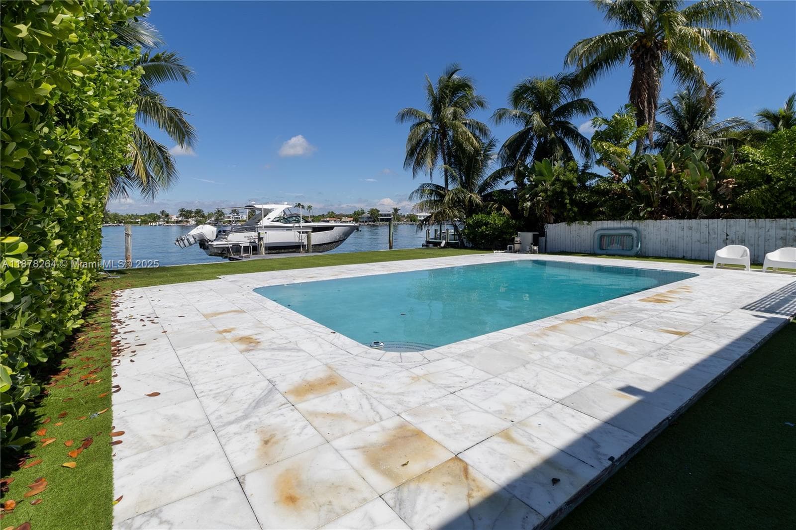 A11878264 — Miami Beach — 42