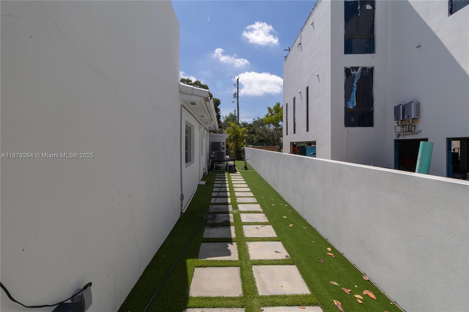 A11878264 — Miami Beach — 45