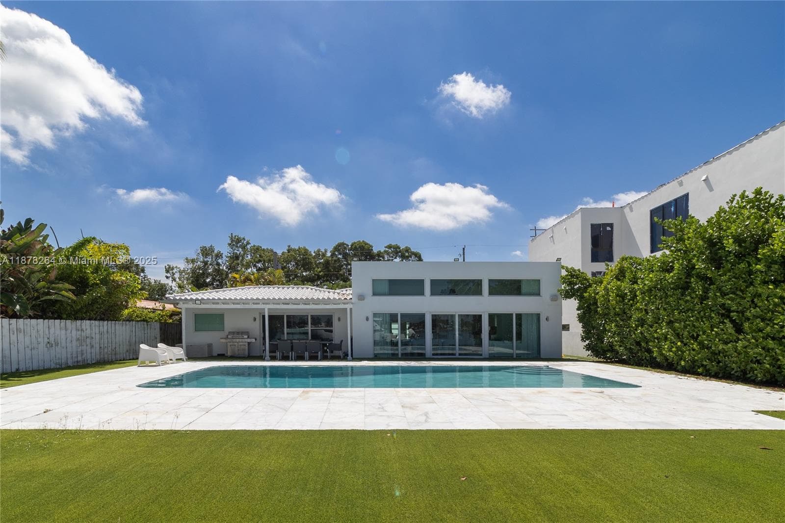 A11878264 — Miami Beach — 48