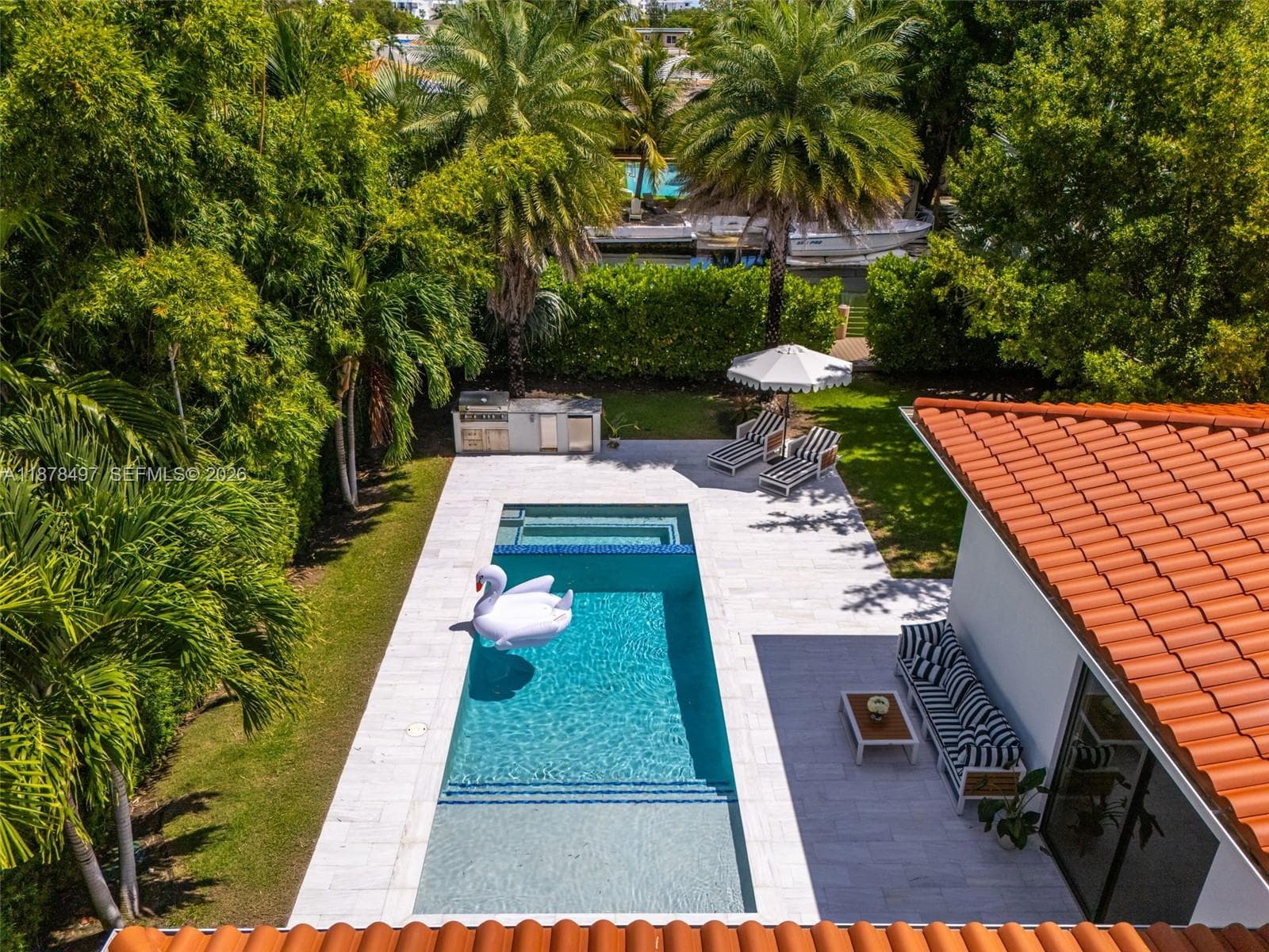 A11878497 — Miami Beach — 62