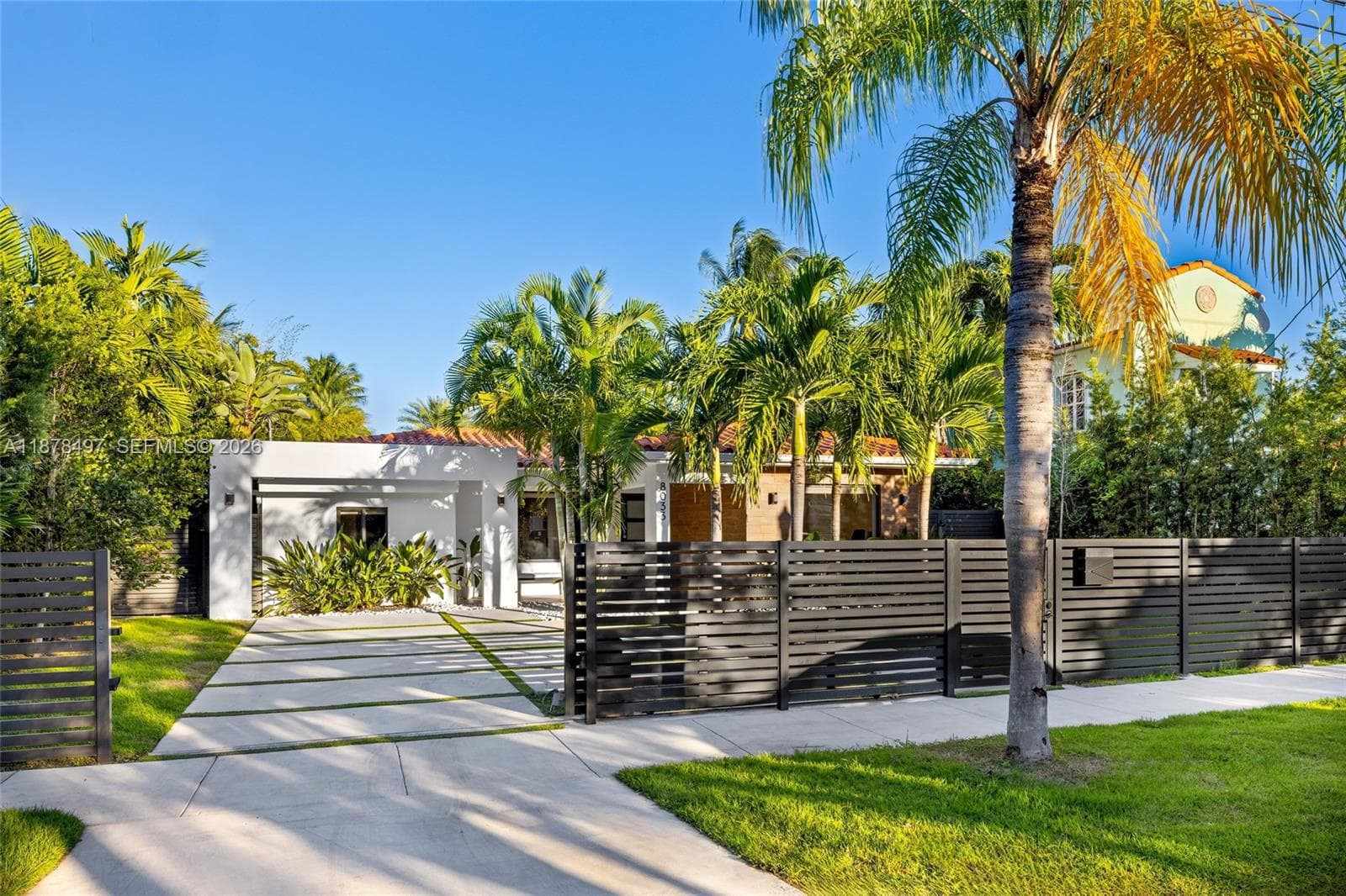 A11878497 — Miami Beach — 2