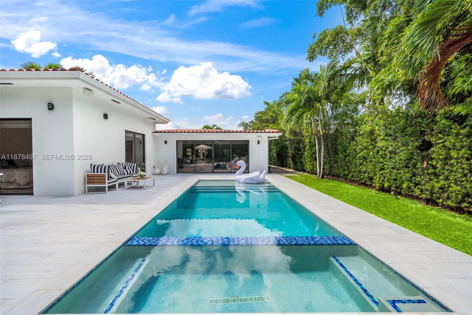 A11878497 — Miami Beach — 52