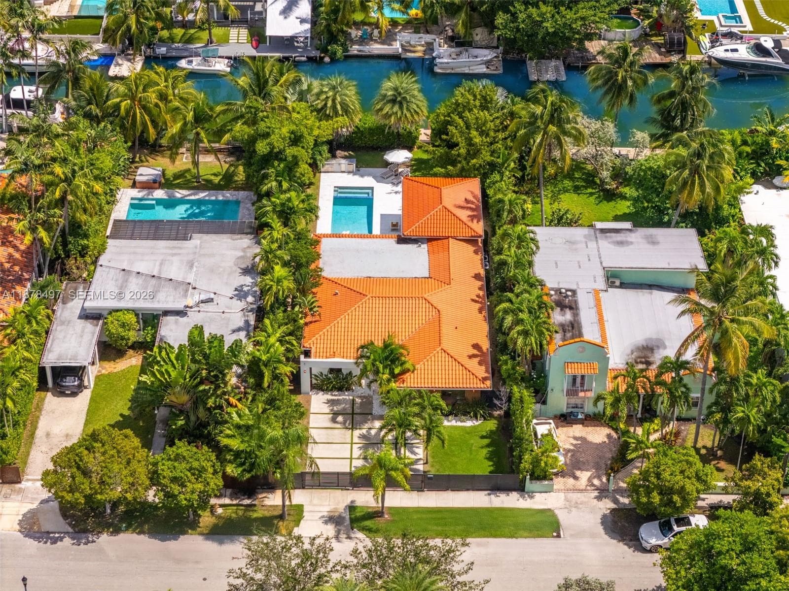 A11878497 — Miami Beach — 57