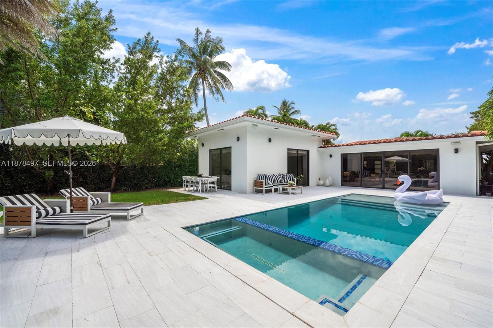 A11878497 — Miami Beach — 53