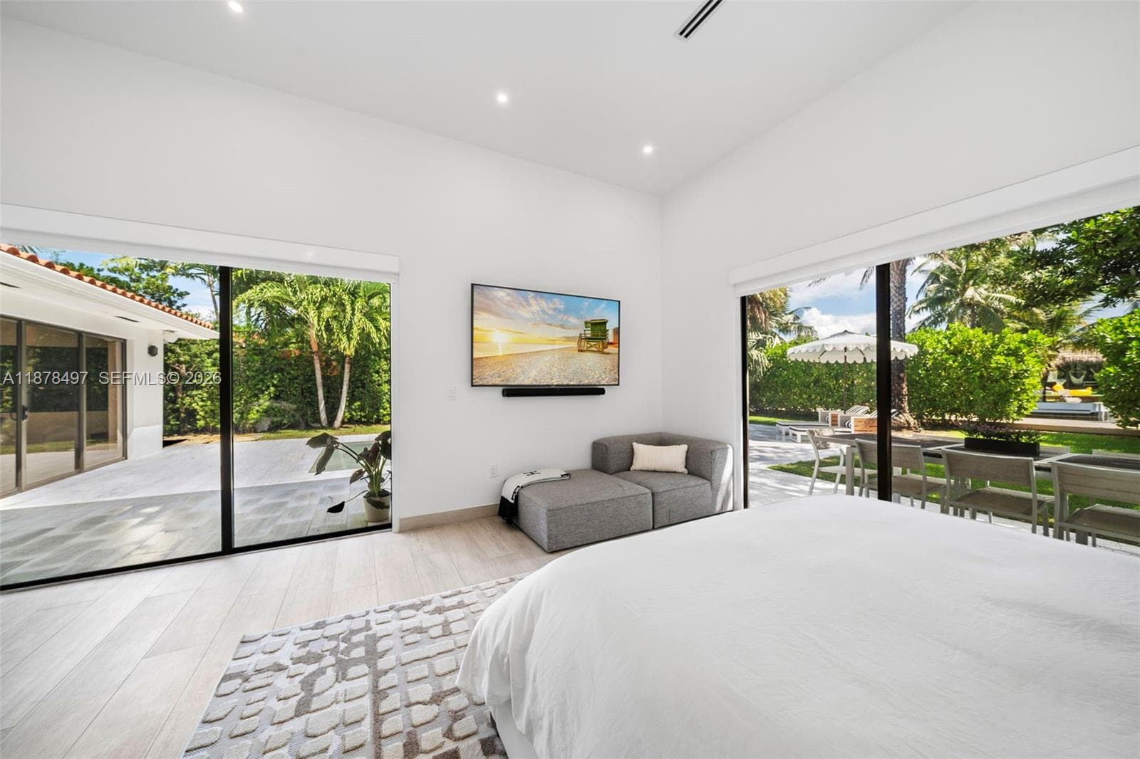 A11878497 — Miami Beach — 26