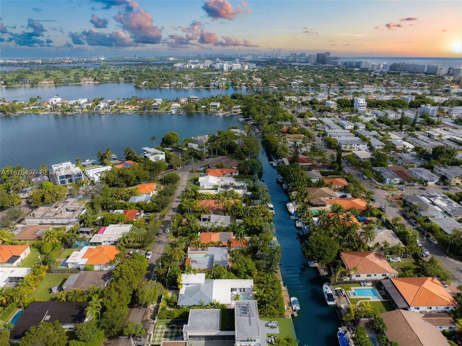 A11878497 — Miami Beach — 66