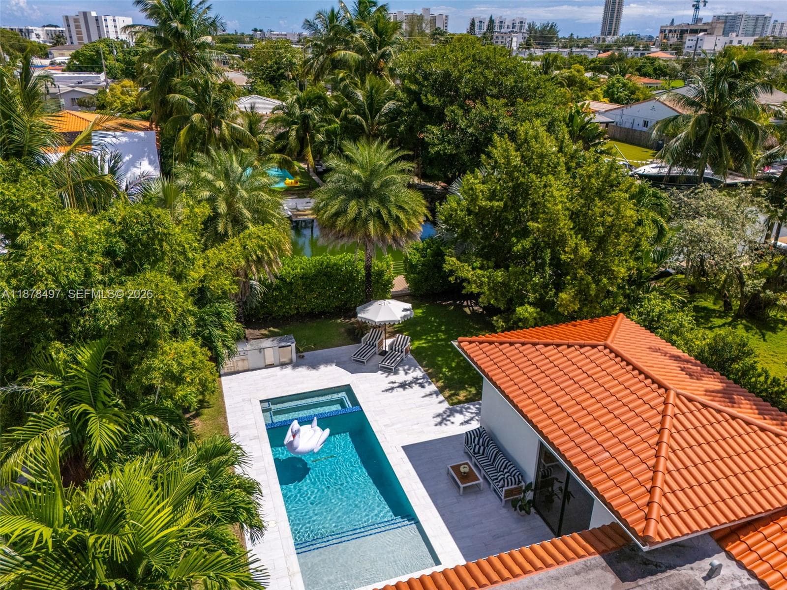 A11878497 — Miami Beach — 61