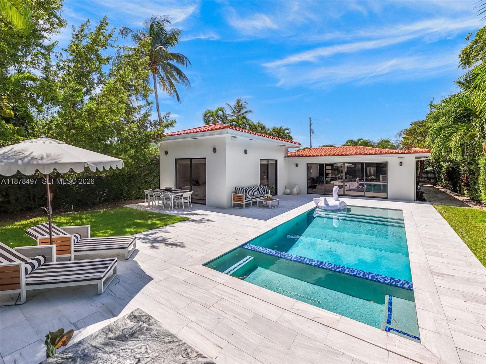 A11878497 — Miami Beach — 55