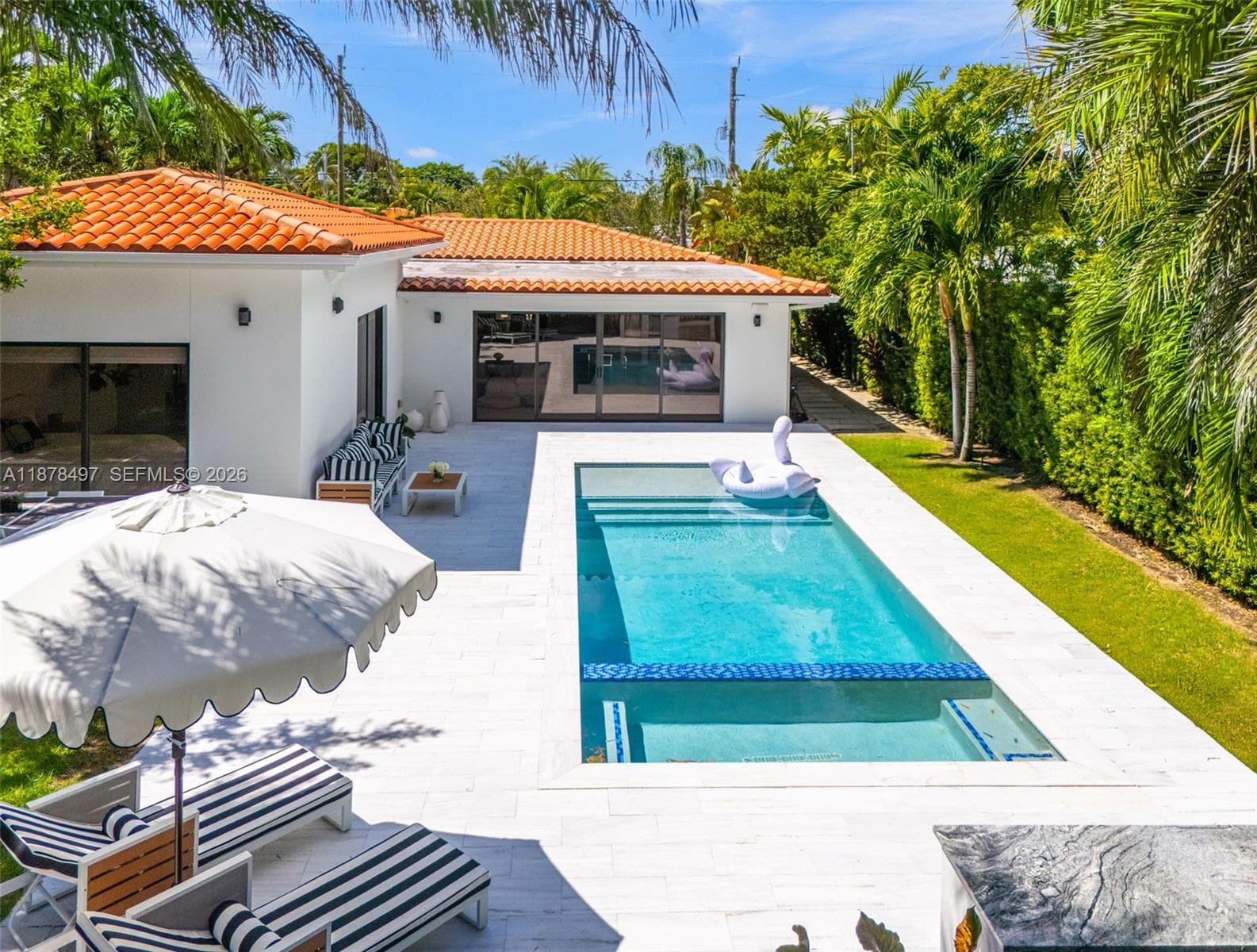 A11878497 — Miami Beach — 54