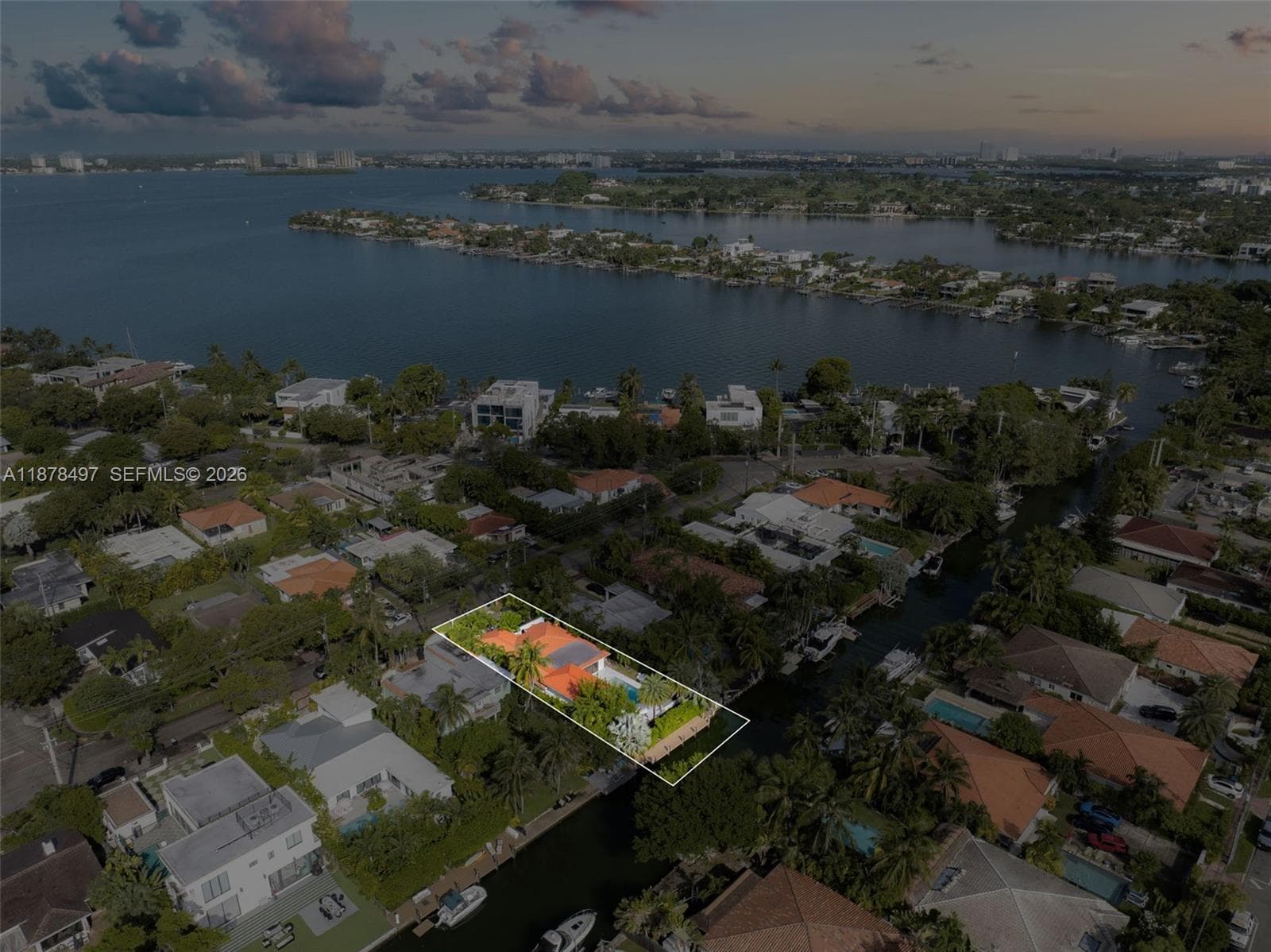 A11878497 — Miami Beach — 64