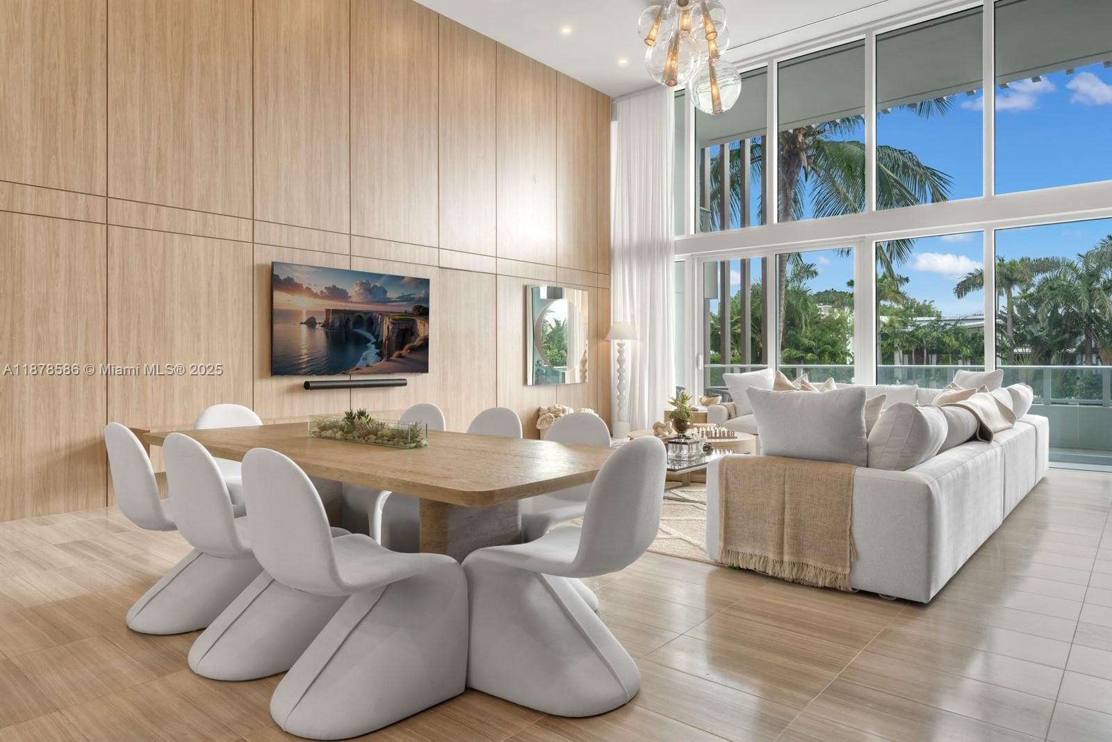 A11878586 — Miami Beach — 2