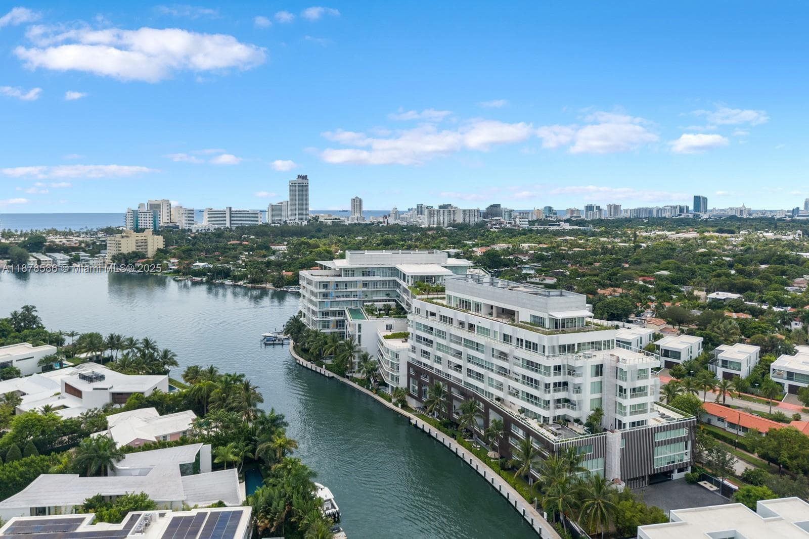 A11878586 — Miami Beach — 34