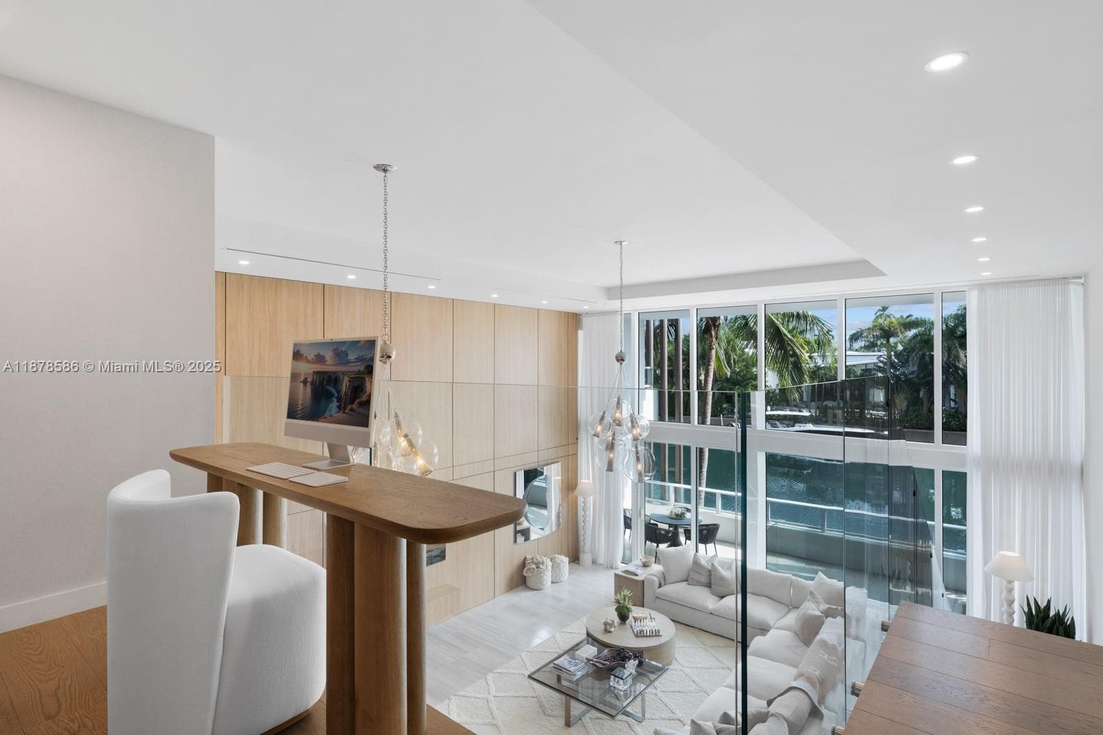 A11878586 — Miami Beach — 25