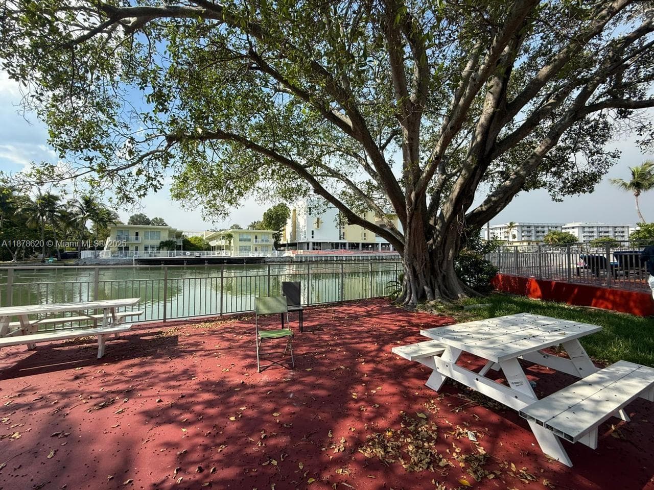 A11878620 — Miami Beach — 77