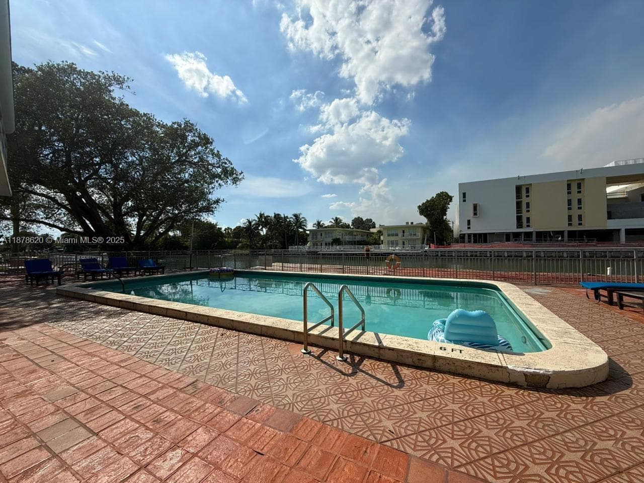A11878620 — Miami Beach — 73