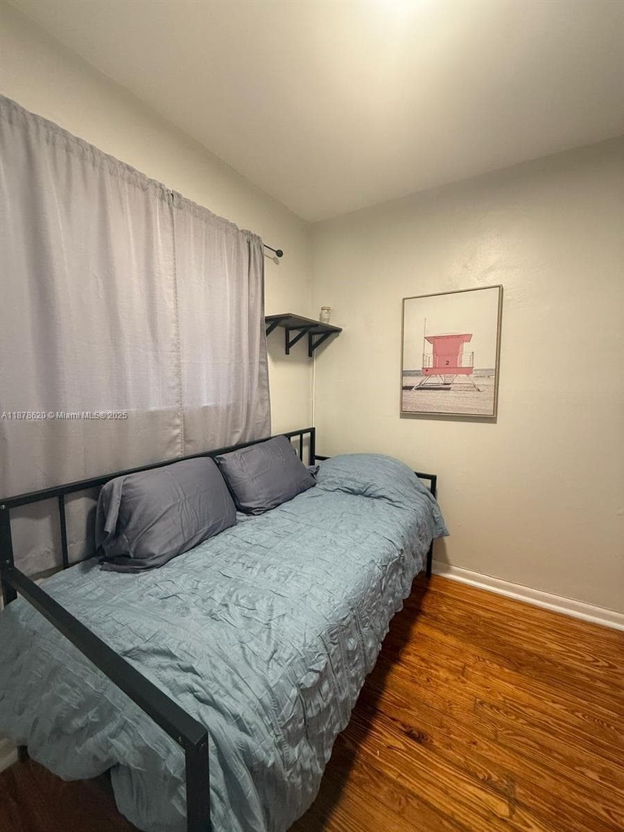 A11878620 — Miami Beach — 34