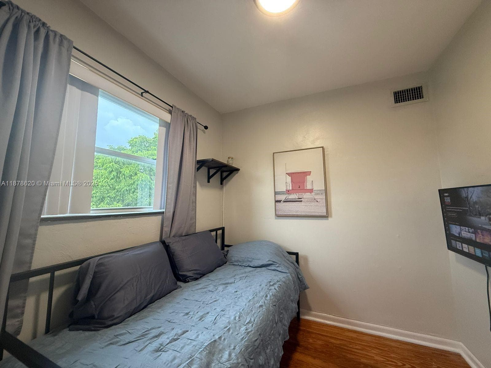 A11878620 — Miami Beach — 41