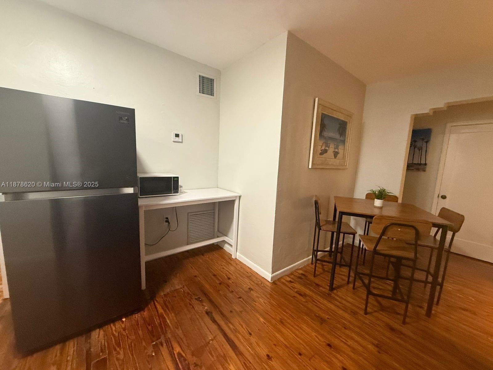 A11878620 — Miami Beach — 18