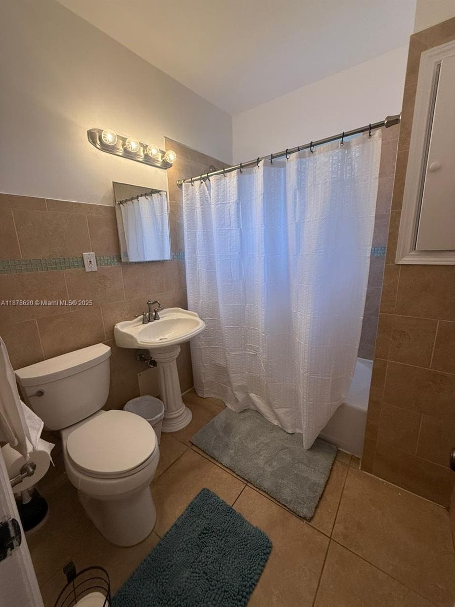 A11878620 — Miami Beach — 51