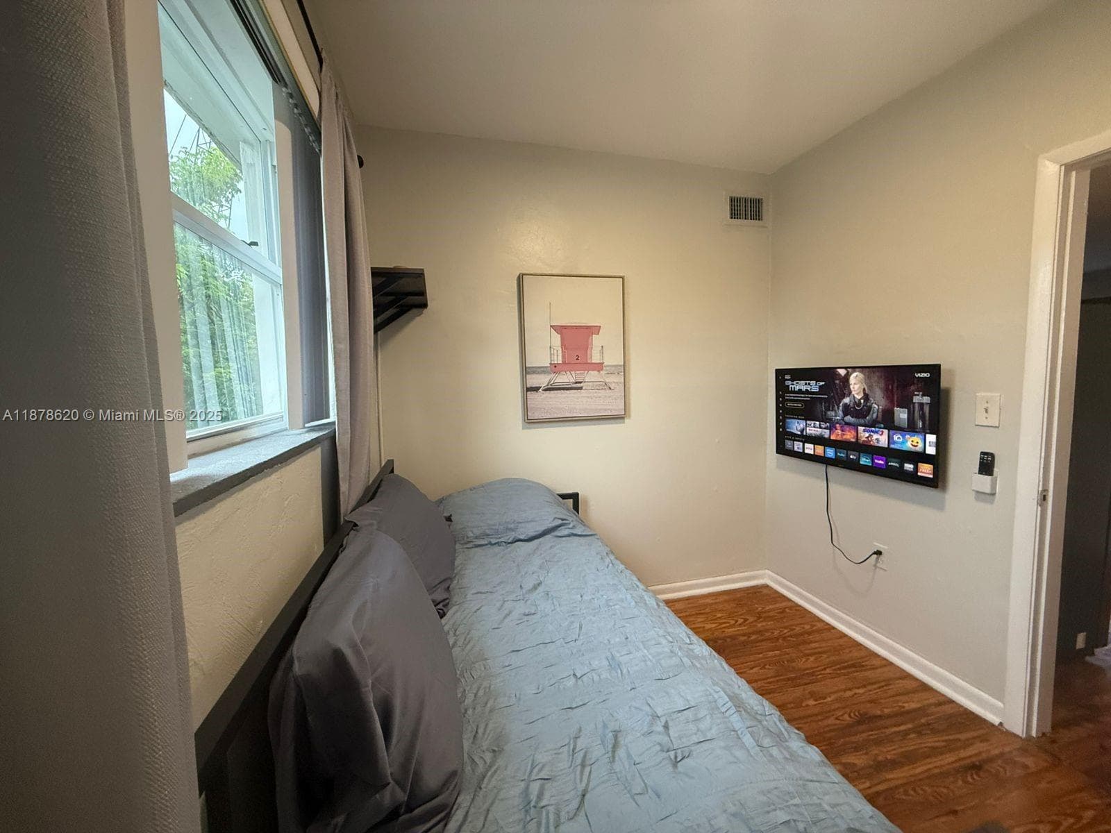 A11878620 — Miami Beach — 44