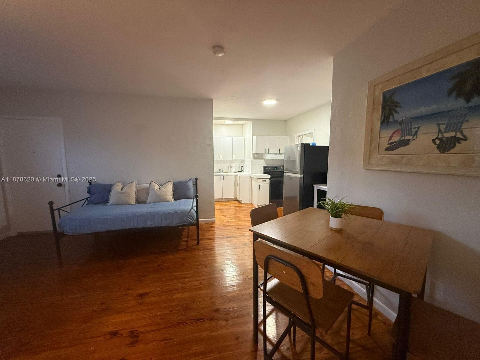 A11878620 — Miami Beach — 35