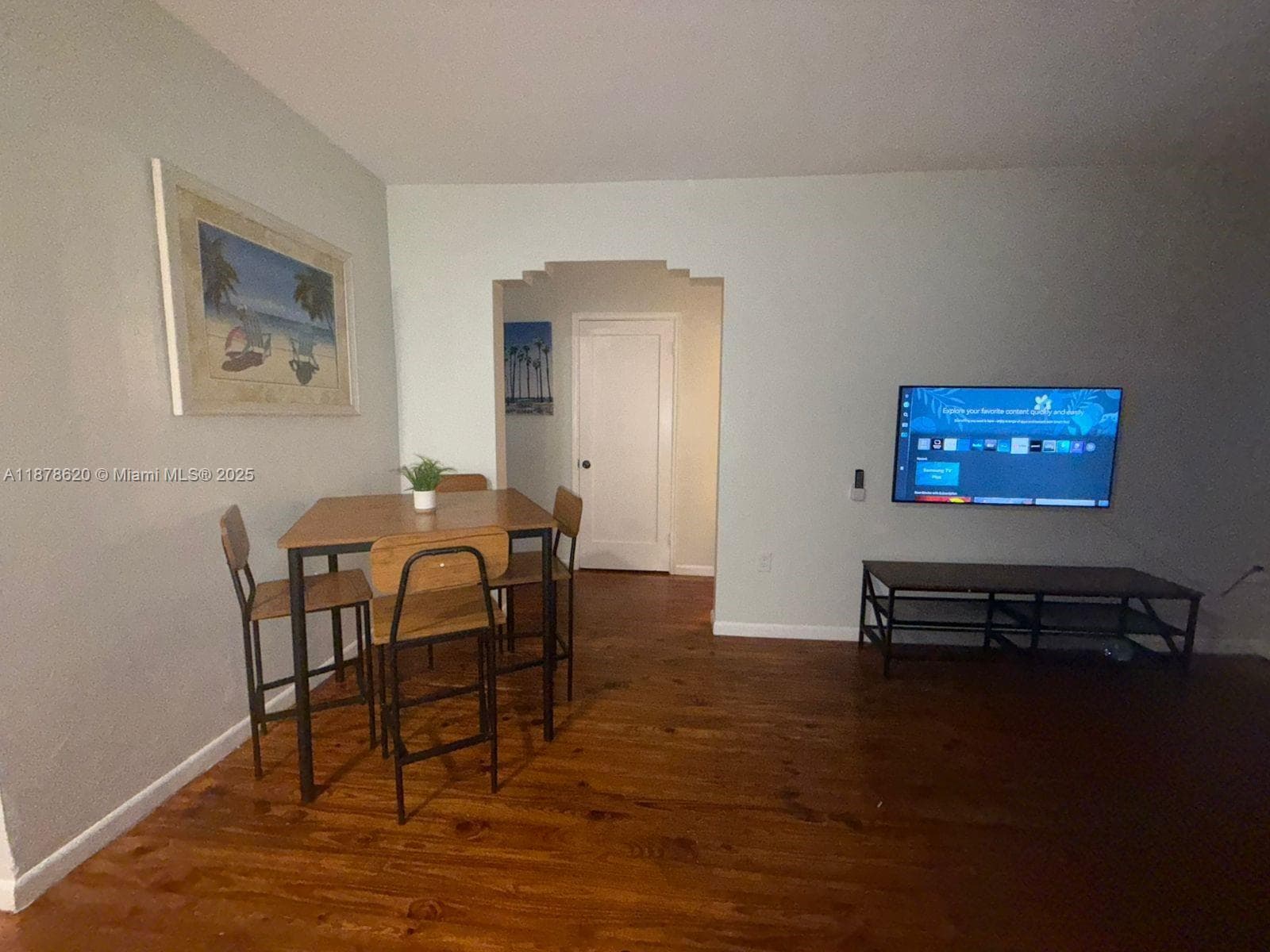 A11878620 — Miami Beach — 8