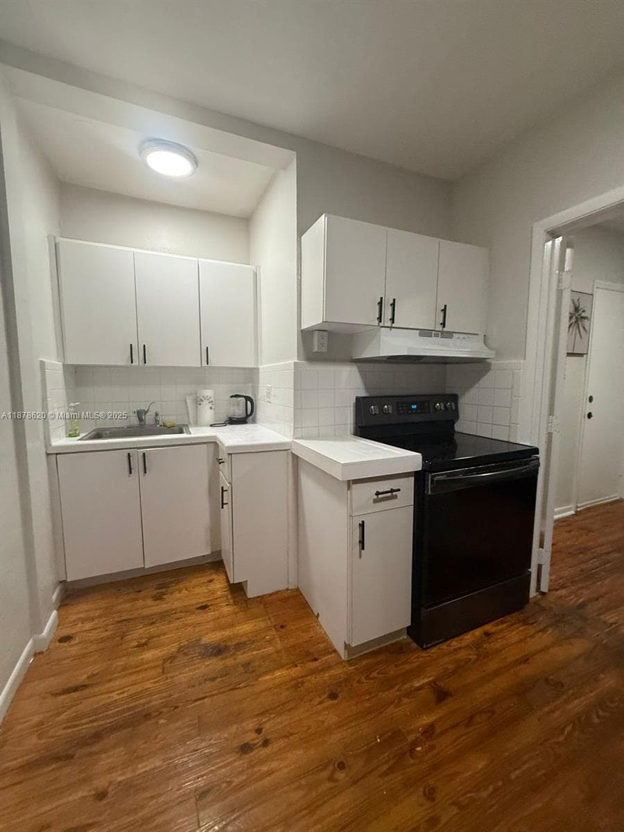 A11878620 — Miami Beach — 21