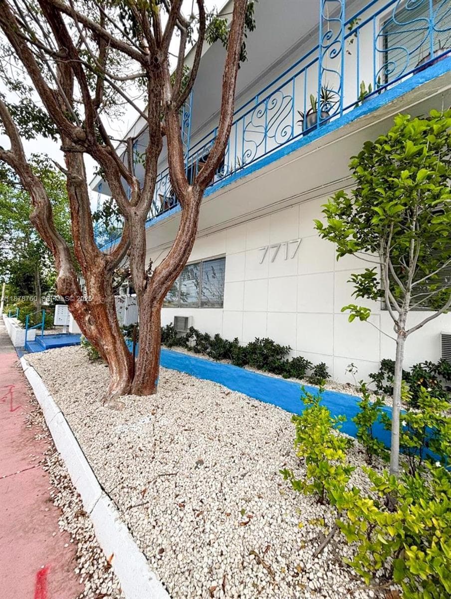 A11878760 — Miami Beach — 5
