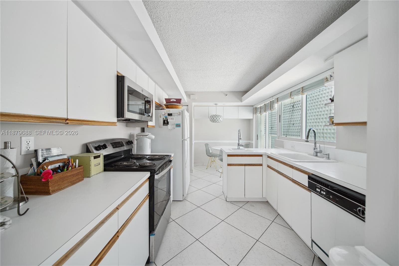 A11879688 — Miami Beach — 6