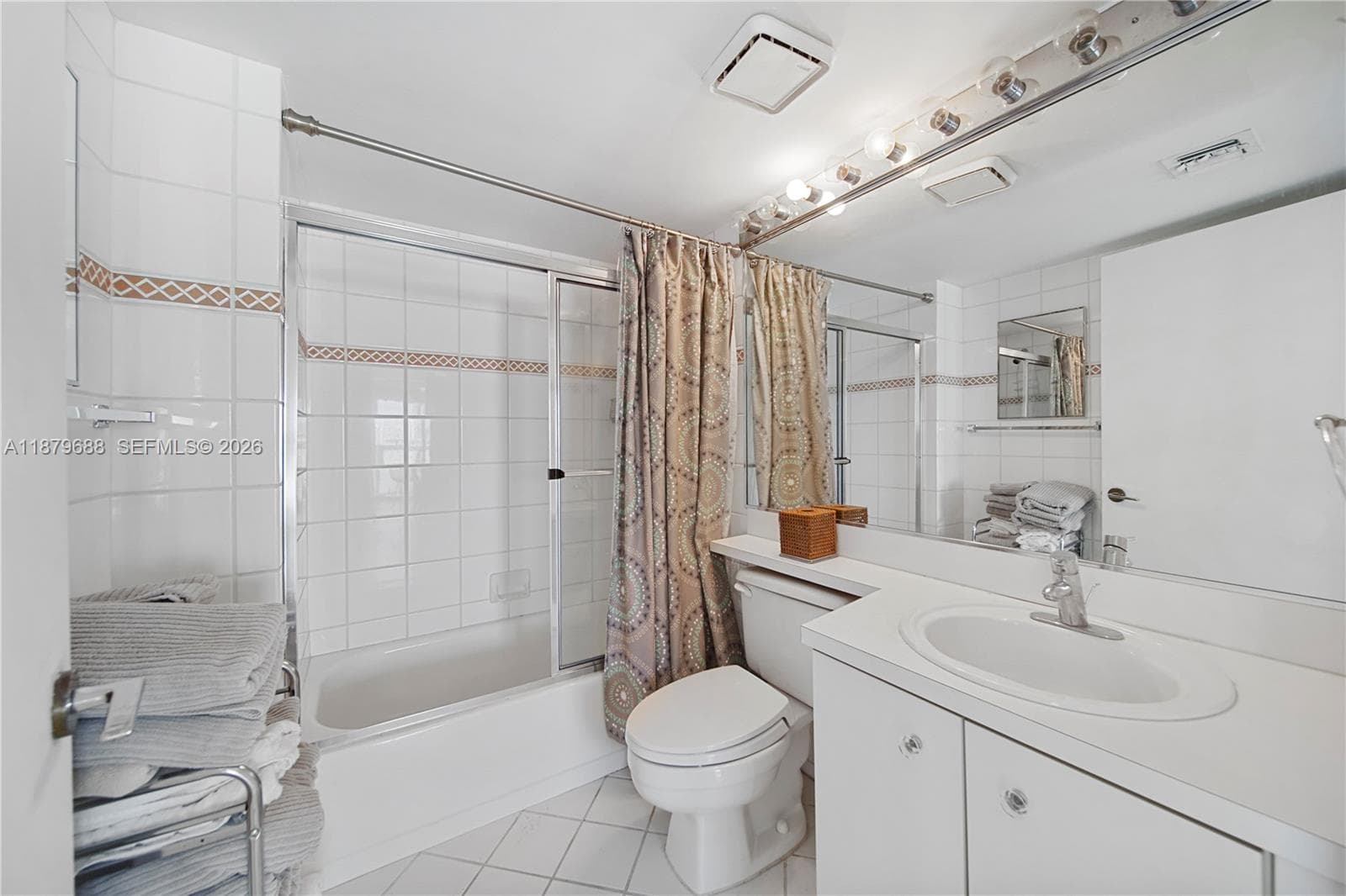 A11879688 — Miami Beach — 16