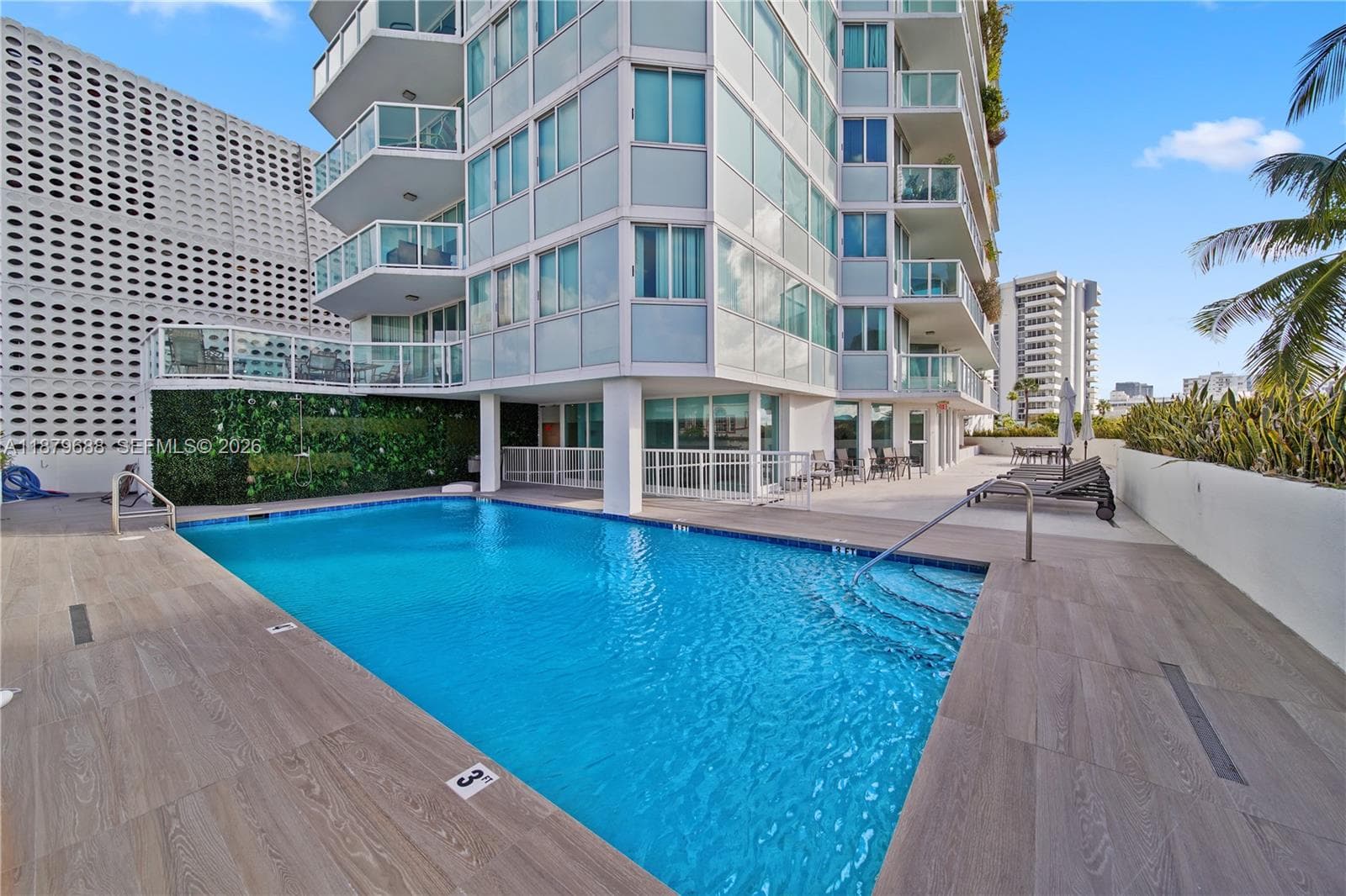 A11879688 — Miami Beach — 26