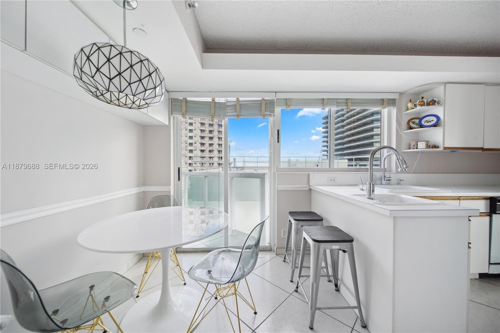 A11879688 — Miami Beach — 8