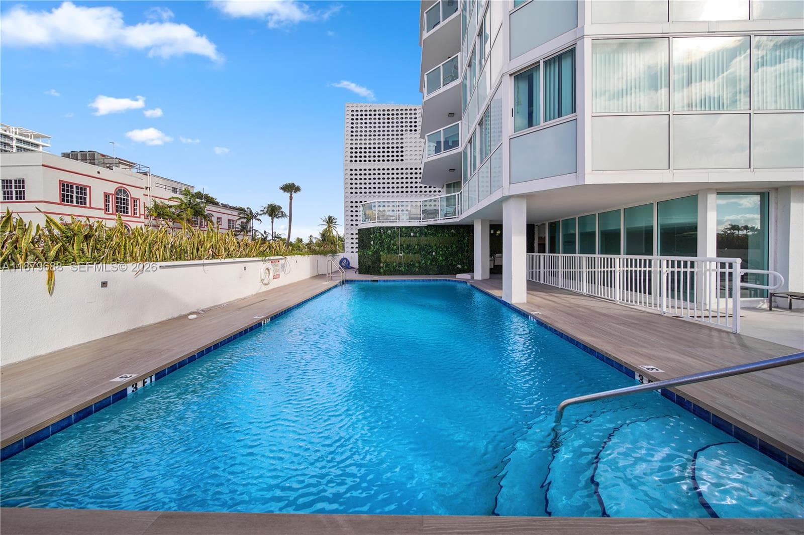 A11879688 — Miami Beach — 25