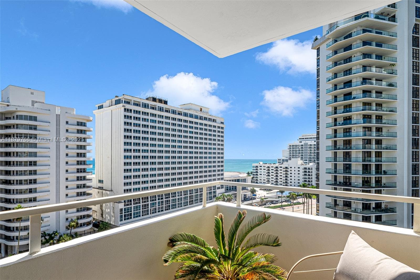 A11879766 — Miami Beach — 23