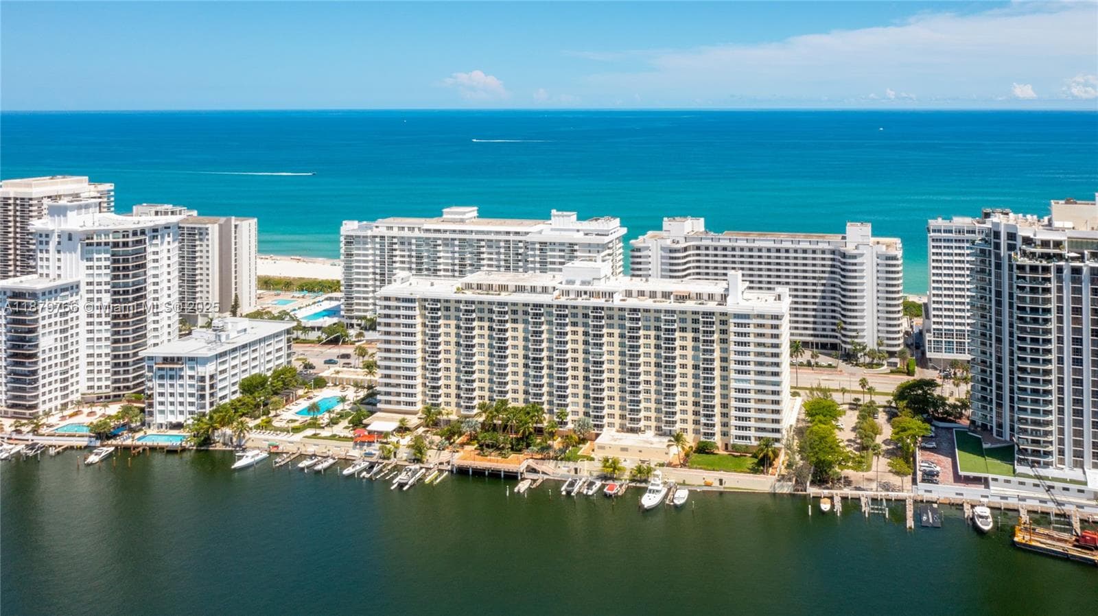 A11879766 — Miami Beach — 47