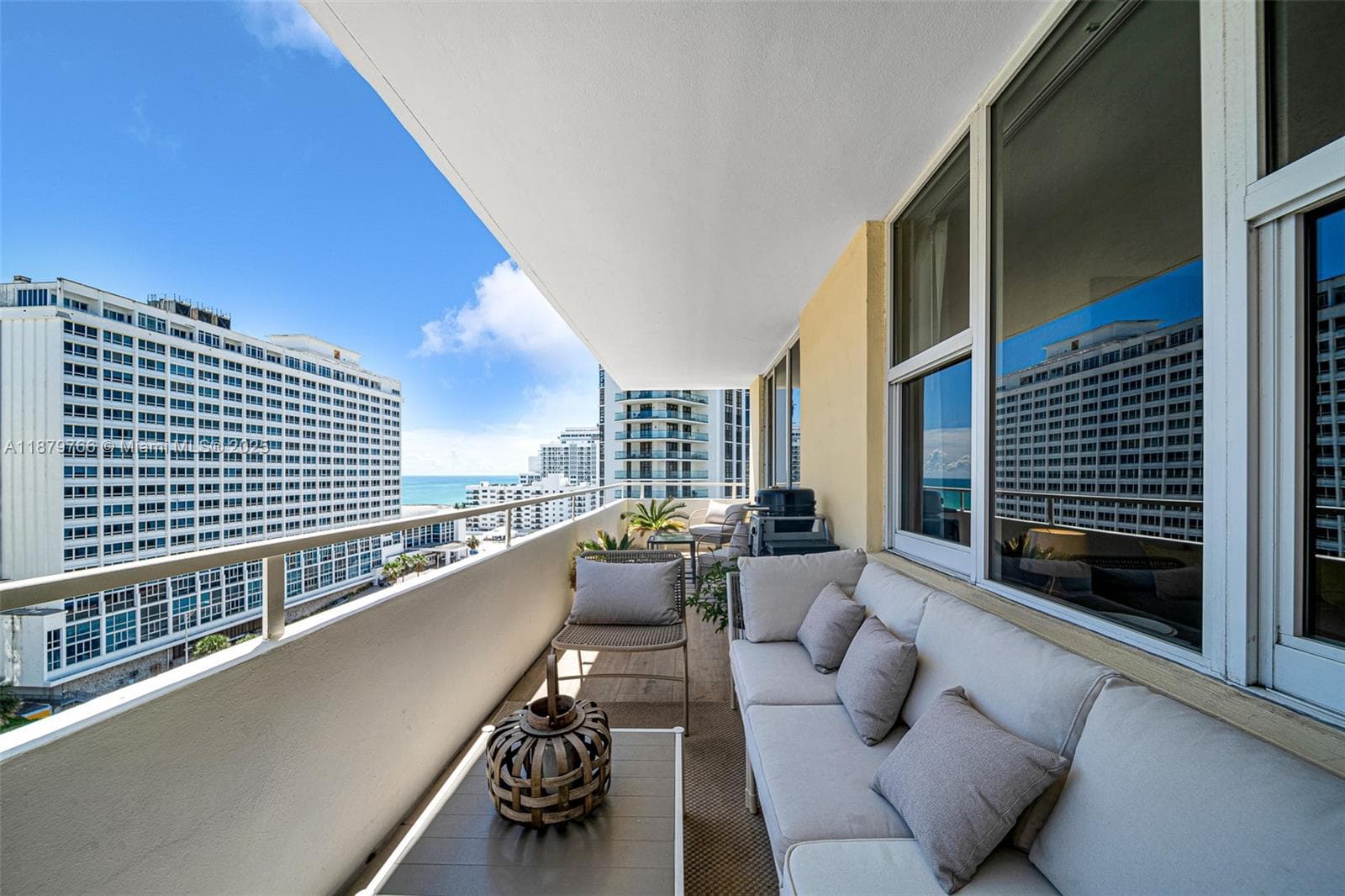 A11879766 — Miami Beach — 22