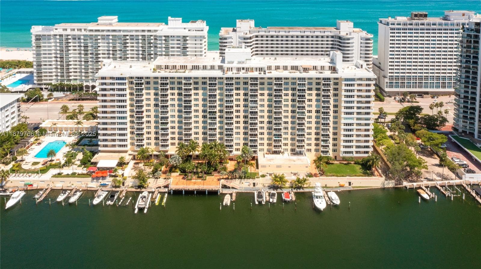 A11879766 — Miami Beach — 45