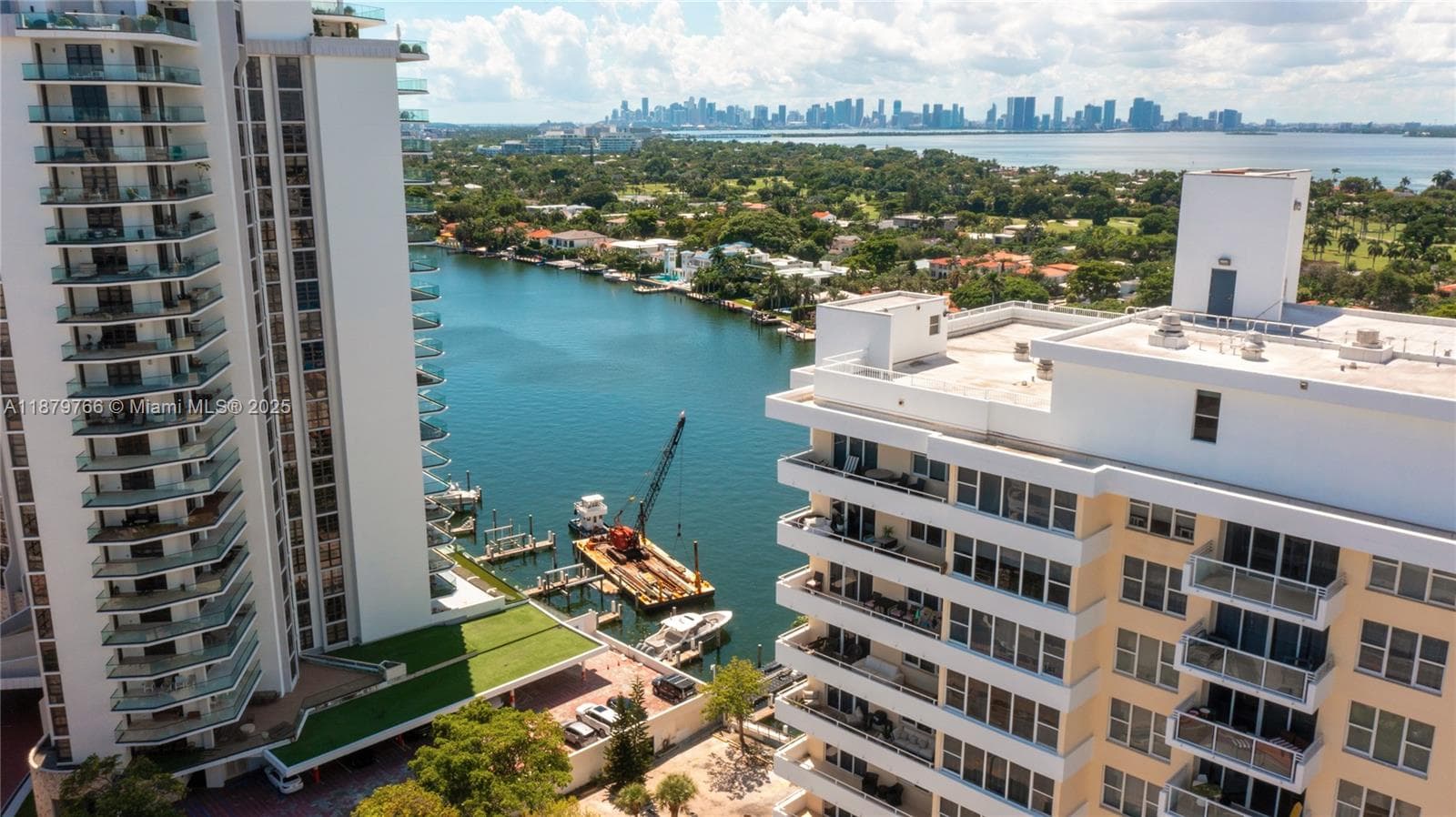 A11879766 — Miami Beach — 44