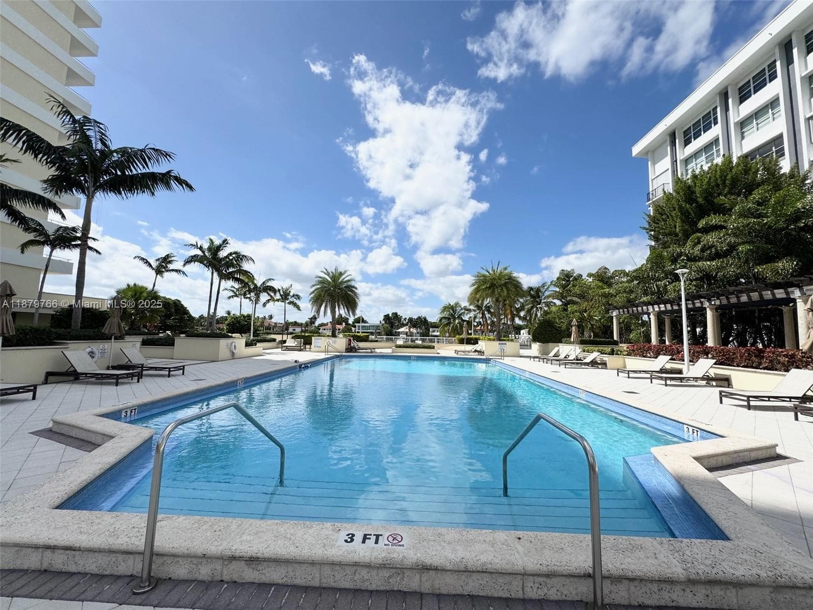 A11879766 — Miami Beach — 64