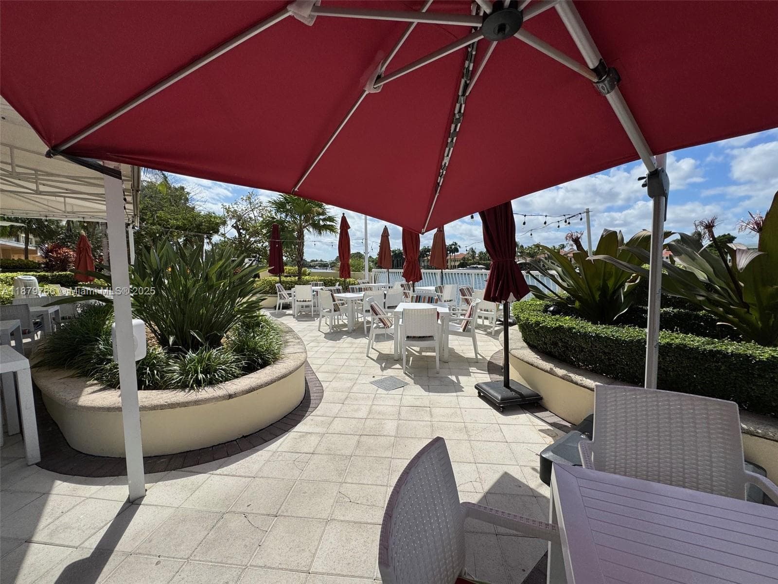 A11879766 — Miami Beach — 60