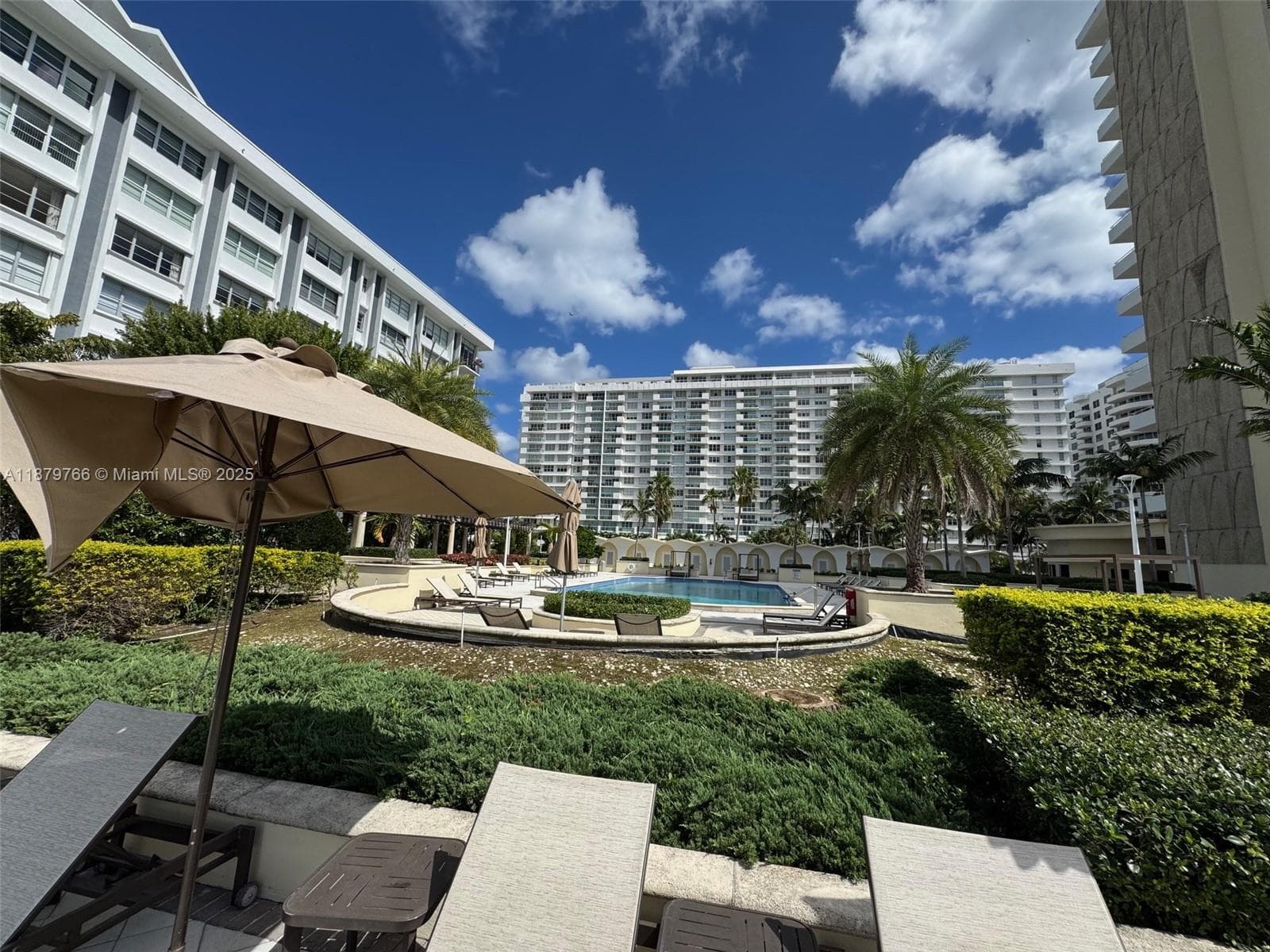 A11879766 — Miami Beach — 70