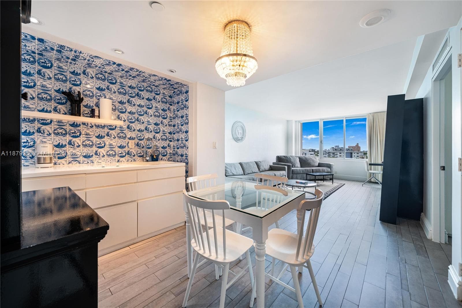 A11879950 — Miami Beach — 2