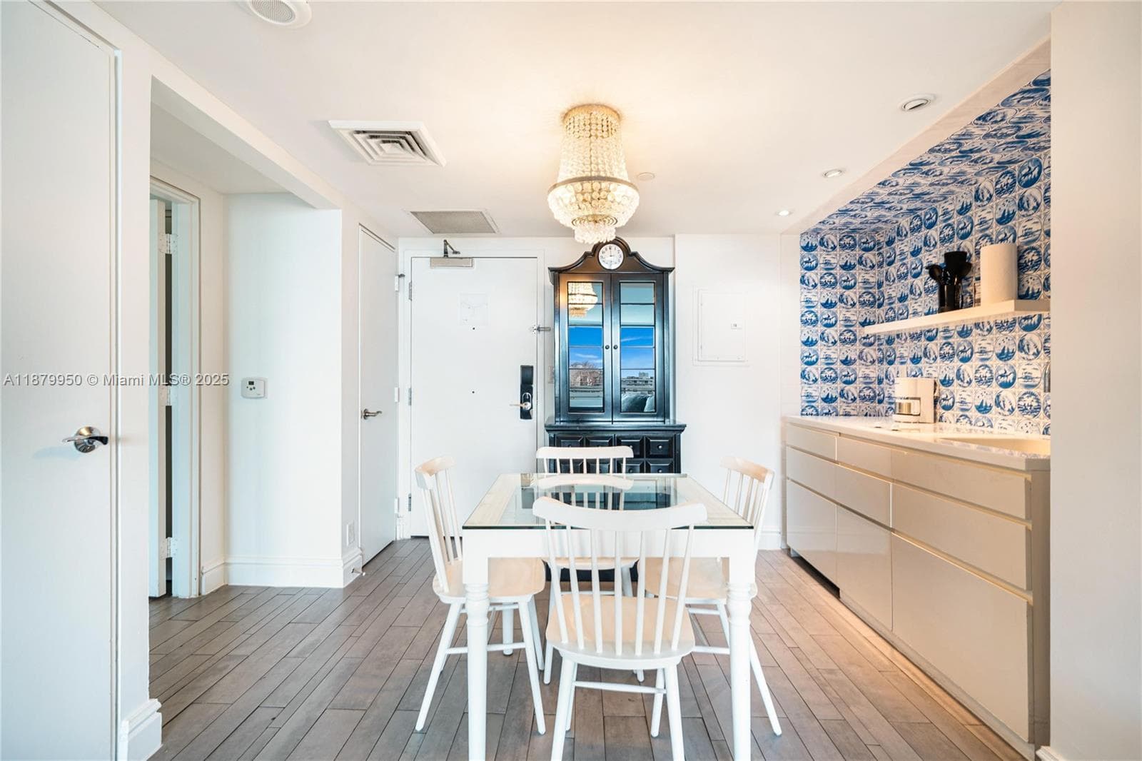 A11879950 — Miami Beach — 5