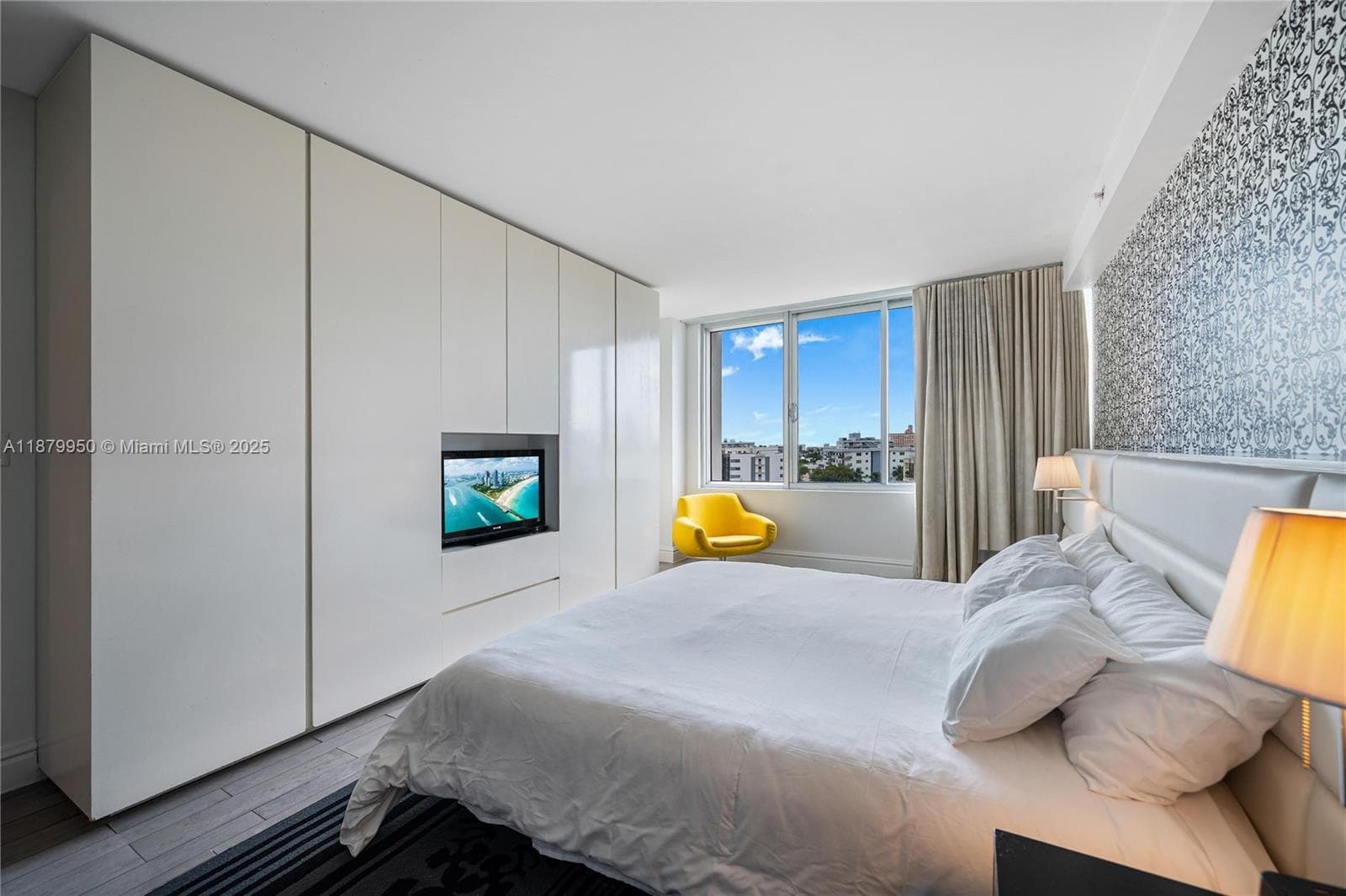 A11879950 — Miami Beach — 10