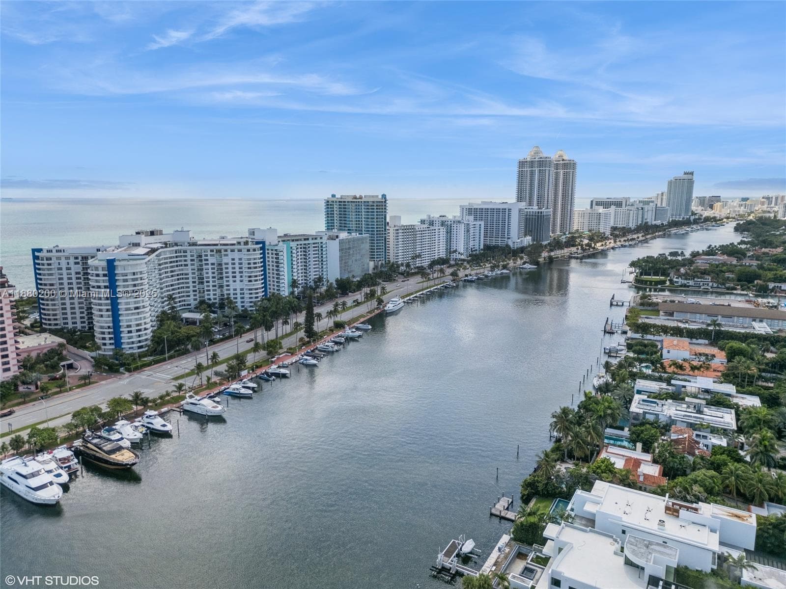 A11880200 — Miami Beach — 25
