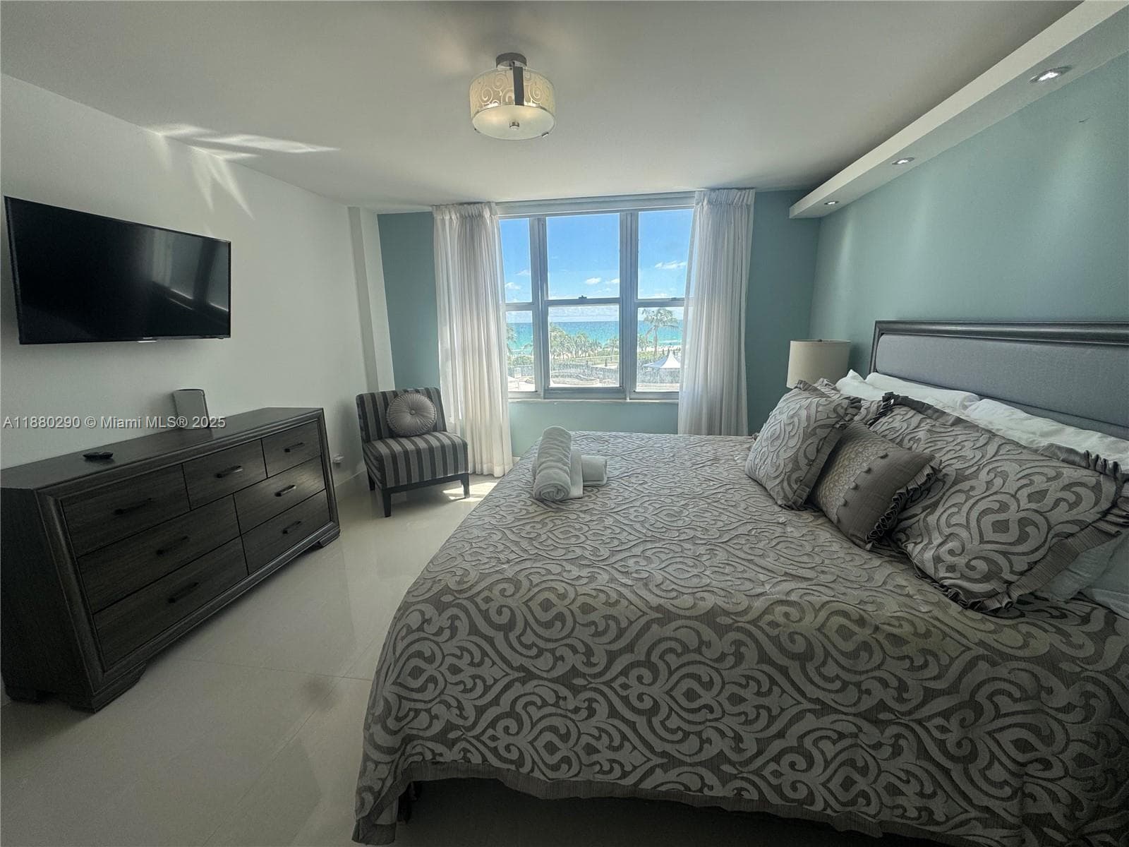 A11880290 — Miami Beach — 13