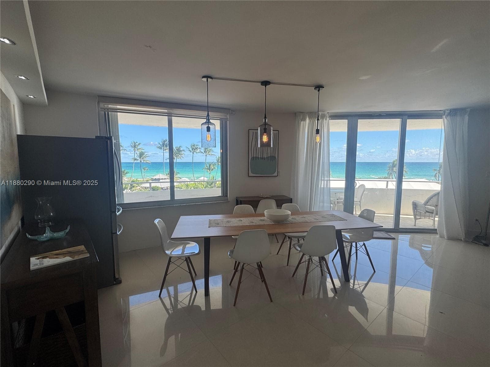 A11880290 — Miami Beach — 5