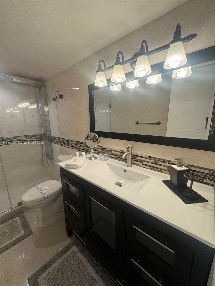 A11880290 — Miami Beach — 20