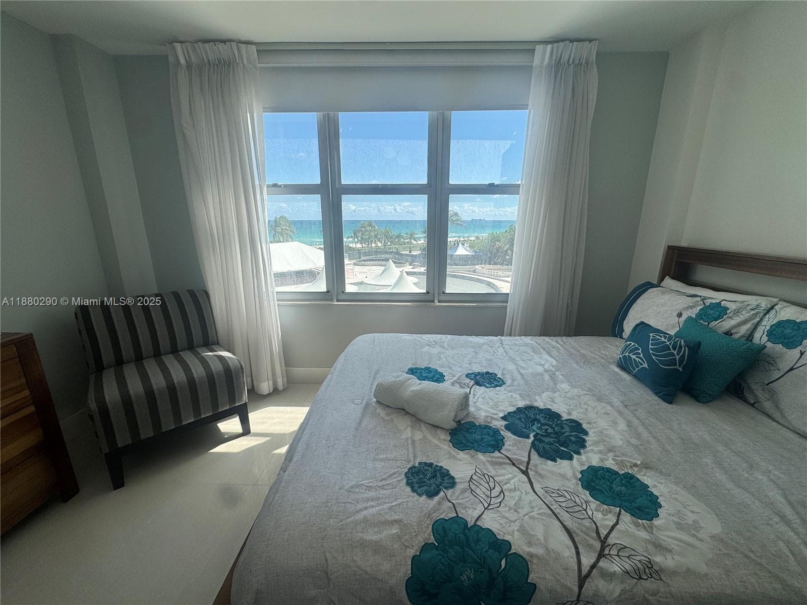 A11880290 — Miami Beach — 18