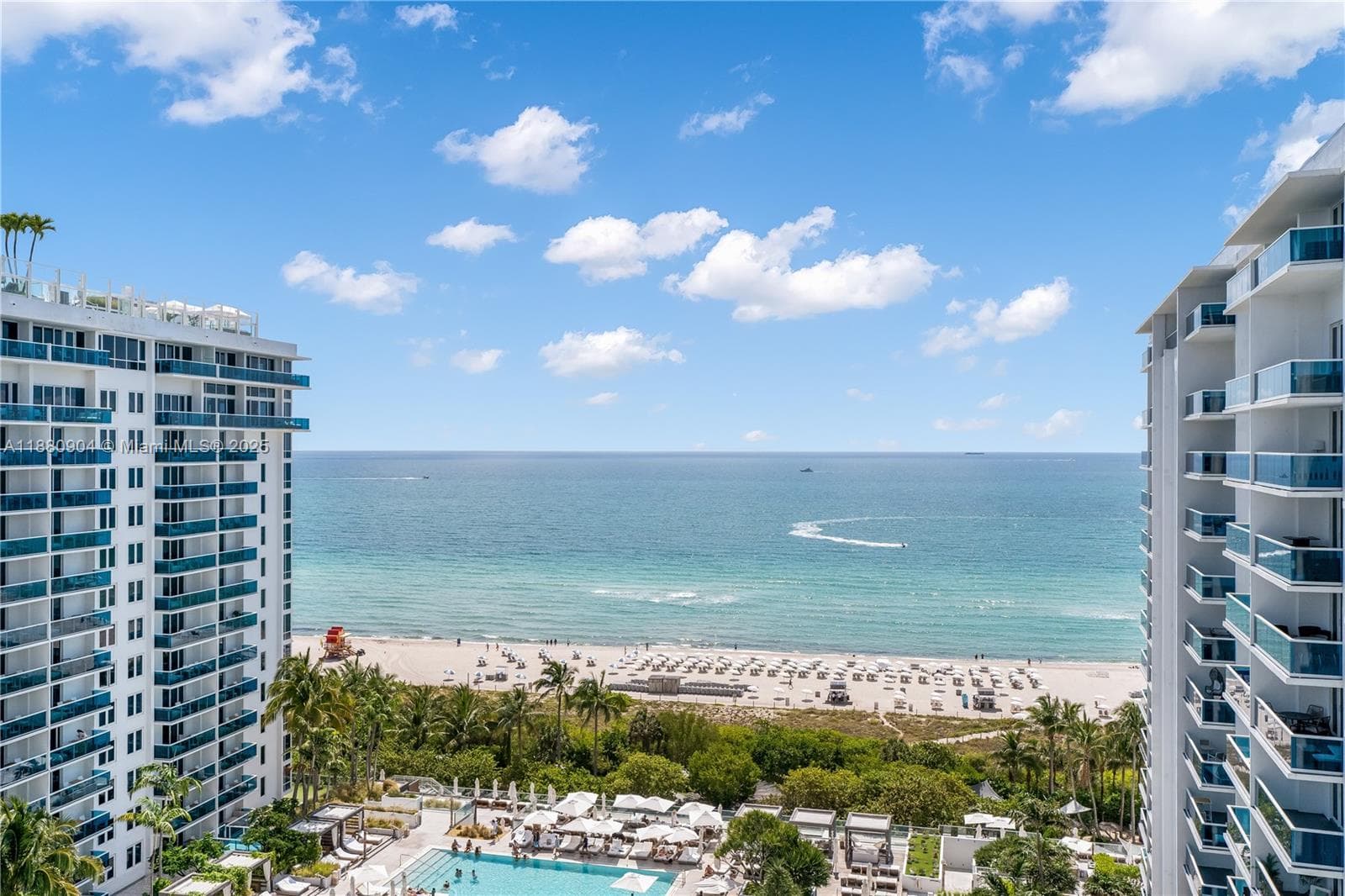 A11880904 — Miami Beach — 23